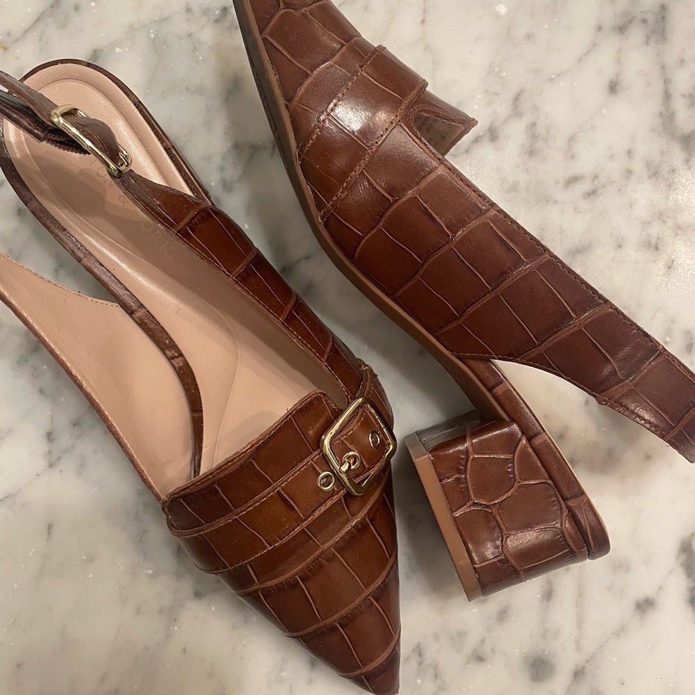 Pointy toe mules. Caramel color with gold hardware
